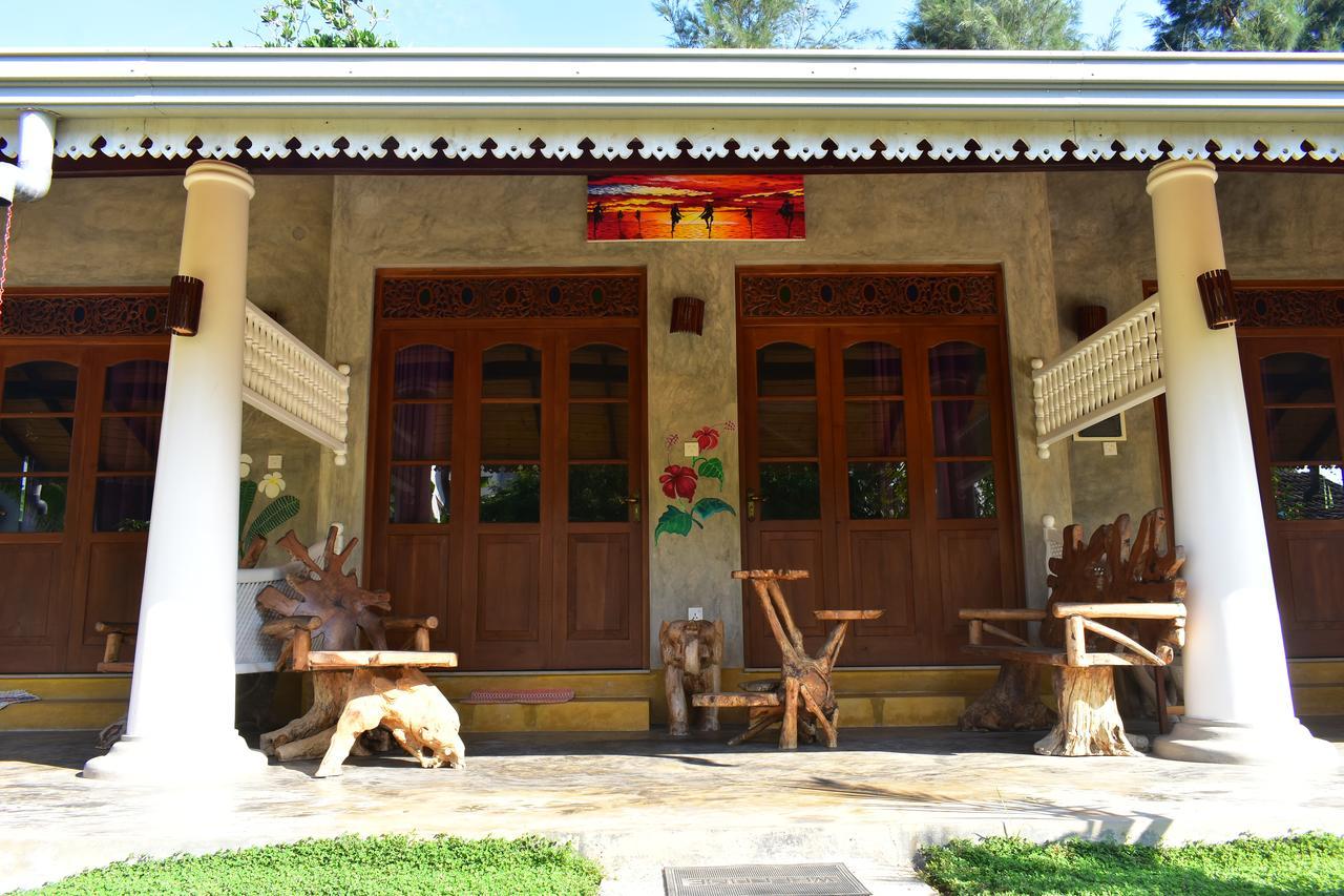 Thambili Cabanas Хиккадува Экстерьер фото